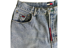 Load image into Gallery viewer, Tommy Hilfiger Medium Light Wash Jeans
