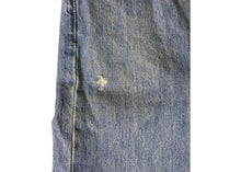 Load image into Gallery viewer, Levi's 501 Button Fly Medium Wash Jeans