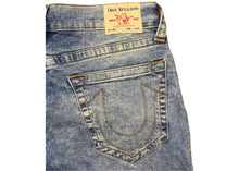 Load image into Gallery viewer, True Religion Geno No Flap Relaxed Slim Jeans “Light Wash”