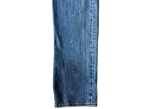 Load image into Gallery viewer, Levi's 501 Button Fly Medium Wash Jeans